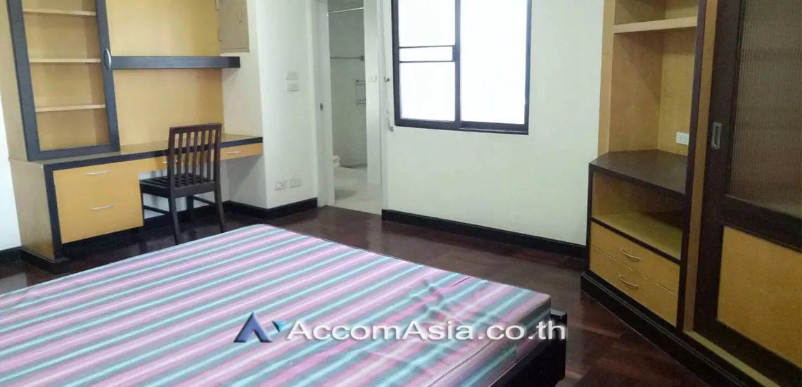 Pet friendly |  3 Bedrooms  Condominium For Rent in Sukhumvit, Bangkok  near BTS Thong Lo (AA30001)