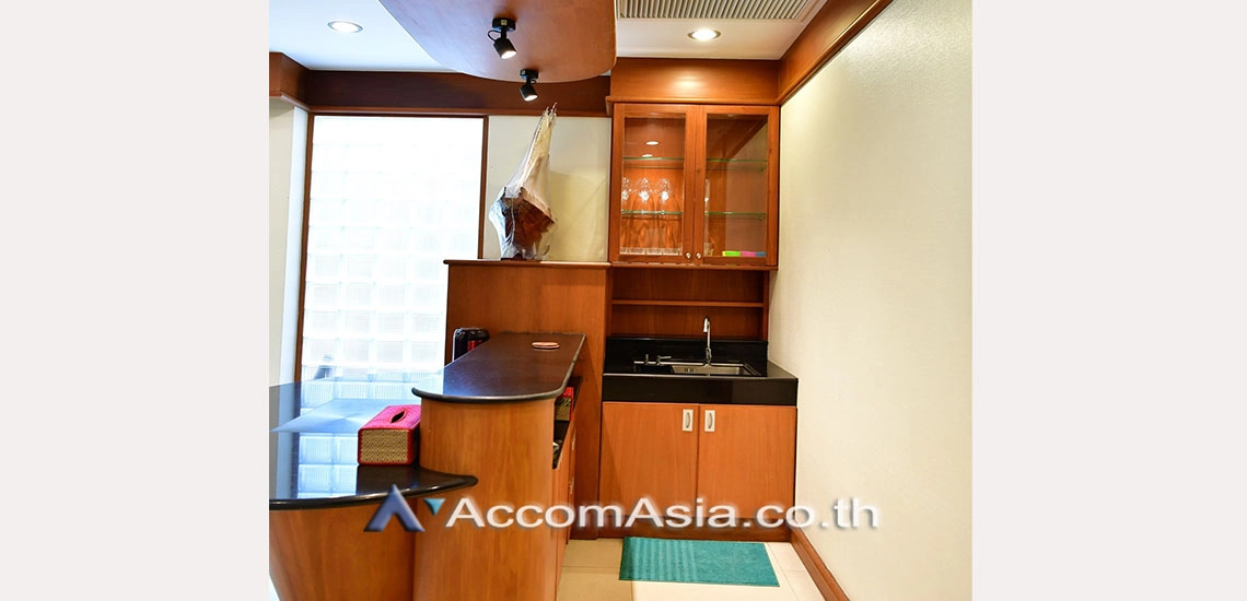 9  4 br House For Rent in phaholyothin ,Bangkok BTS Saphan-Kwai AA30003