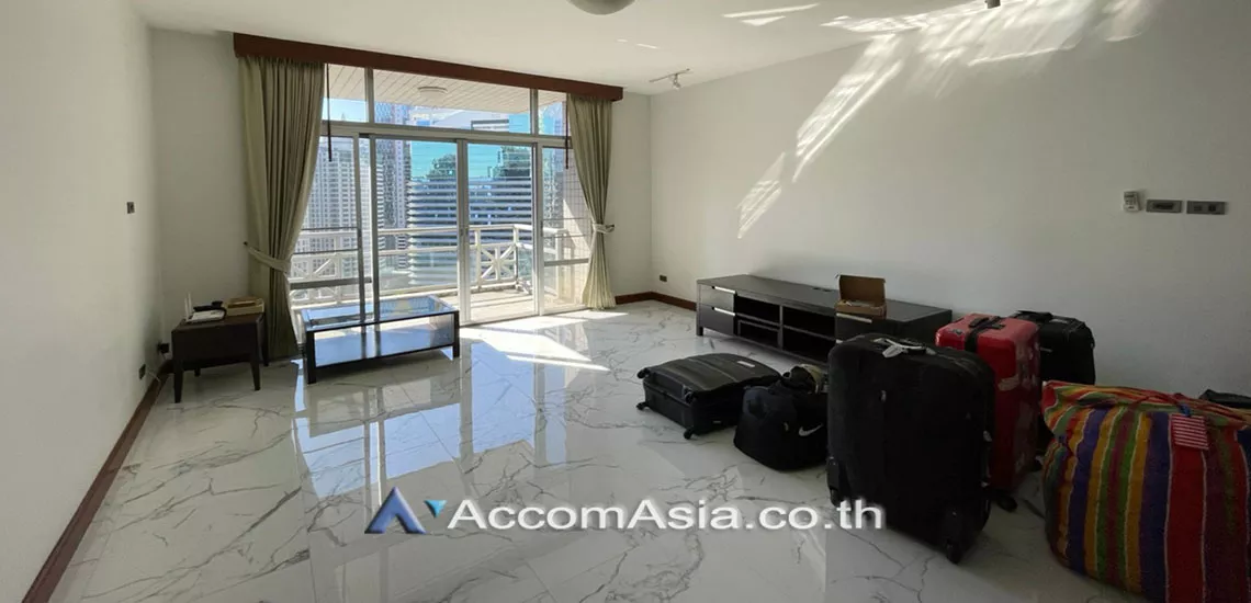 Pet friendly |  2 Bedrooms  Condominium For Rent in Ploenchit, Bangkok  near BTS Ploenchit (AA30005)