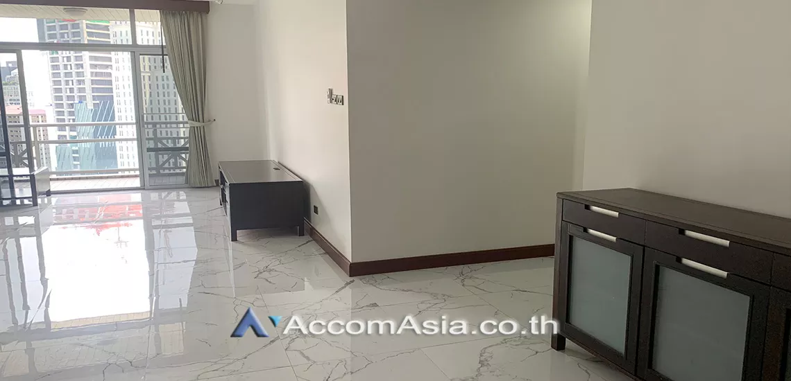 Pet friendly |  2 Bedrooms  Condominium For Rent in Ploenchit, Bangkok  near BTS Ploenchit (AA30005)