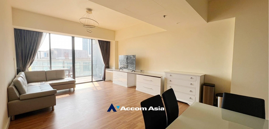  2 Bedrooms  Condominium For Rent in Sathorn, Bangkok  near BTS Chong Nonsi - MRT Lumphini (AA30006)