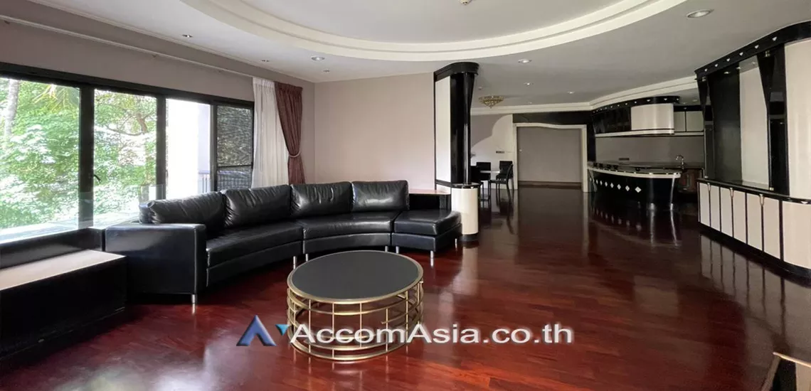  3 Bedrooms  Condominium For Rent in Ploenchit, Bangkok  near BTS Chitlom (AA30020)