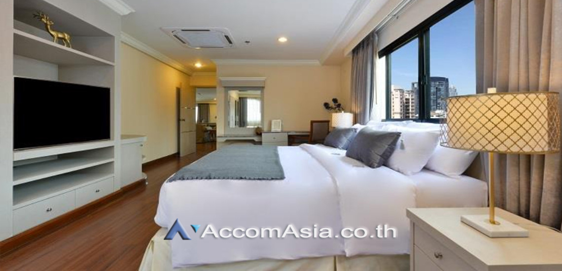 Pet friendly |  3 Bedrooms  Apartment For Rent in Sukhumvit, Bangkok  near BTS Asok - MRT Sukhumvit (AA30027)