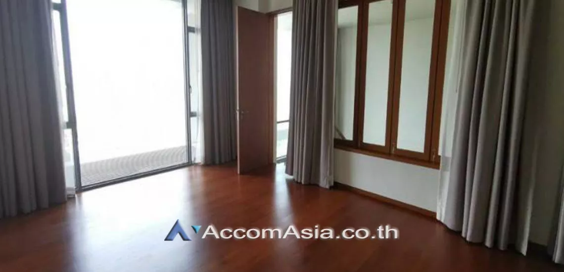  2 Bedrooms  Condominium For Rent in Sathorn, Bangkok  near BTS Chong Nonsi - MRT Lumphini (AA30028)