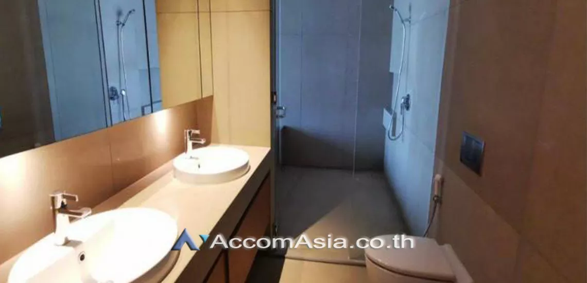  2 Bedrooms  Condominium For Rent in Sathorn, Bangkok  near BTS Chong Nonsi - MRT Lumphini (AA30028)