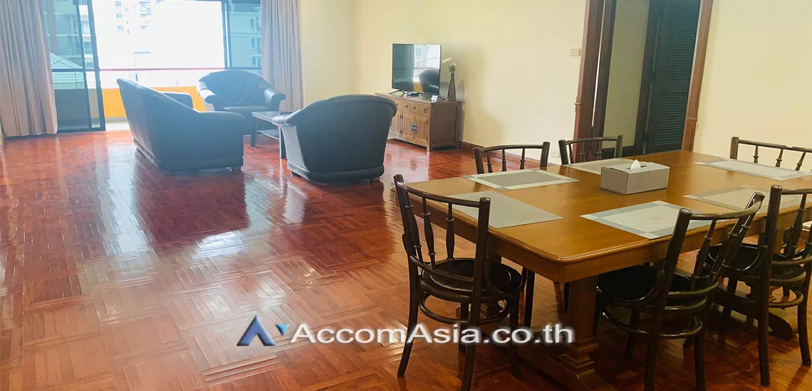 3 Bedrooms  Apartment For Rent in Sukhumvit, Bangkok  near BTS Thong Lo (AA30031)