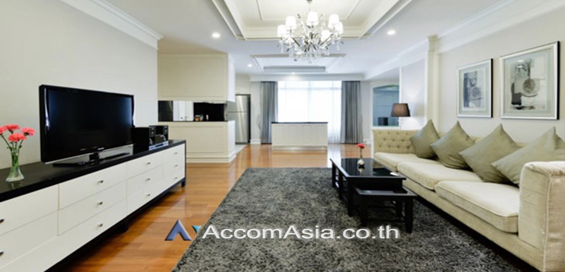  3 Bedrooms  Apartment For Rent in Ploenchit, Bangkok  near BTS Chitlom (AA30034)