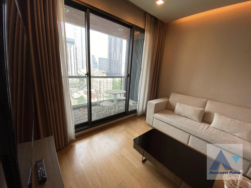  2 Bedrooms  Condominium For Rent in Silom, Bangkok  near BTS Chong Nonsi (AA30041)