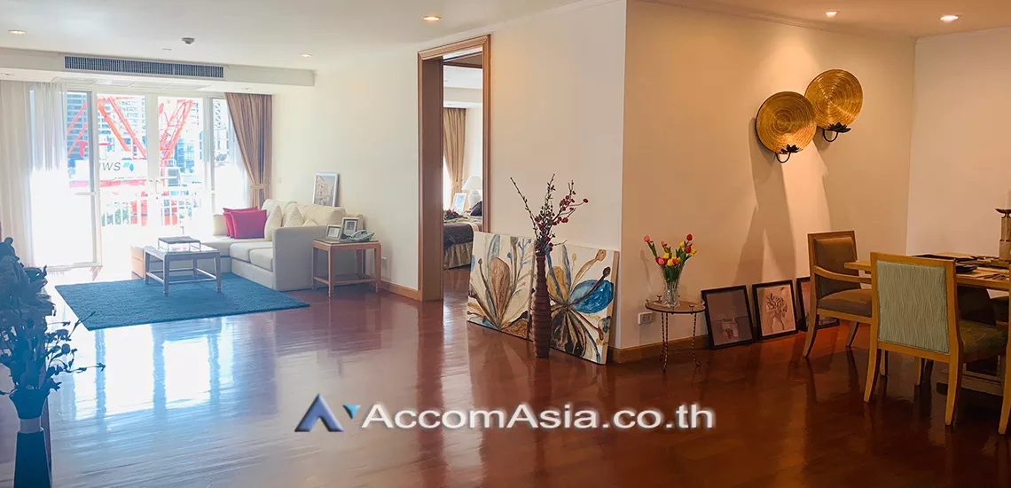 Pet friendly |  3 Bedrooms  Apartment For Rent in Sukhumvit, Bangkok  near BTS Phrom Phong (AA30056)