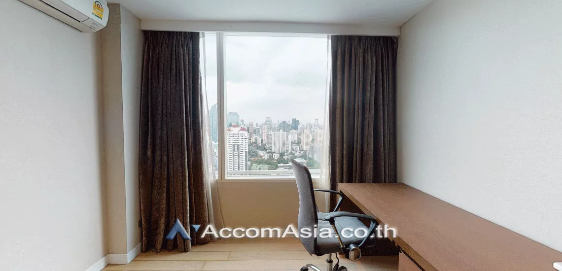  3 Bedrooms  Condominium For Rent in Sukhumvit, Bangkok  near BTS Thong Lo (AA30072)