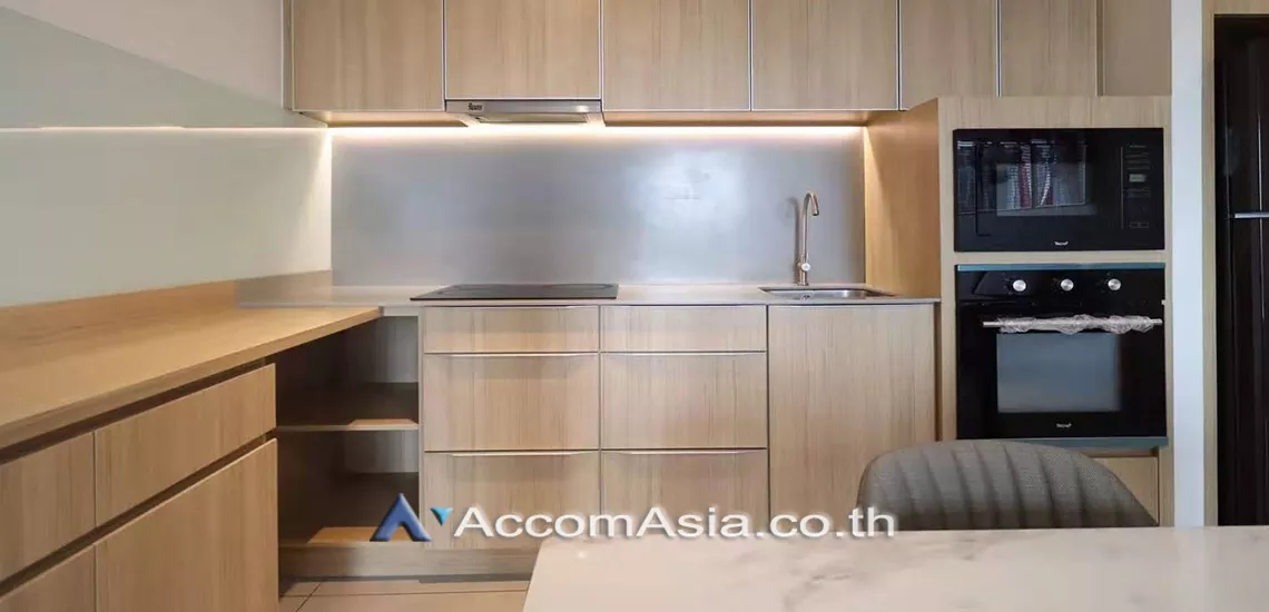  2 Bedrooms  Condominium For Rent in Sukhumvit, Bangkok  near BTS Ekkamai (AA30084)