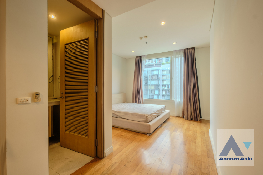 7  4 br Condominium for rent and sale in Silom ,Bangkok BTS Sala Daeng - MRT Silom at Royal Saladaeng AA30099