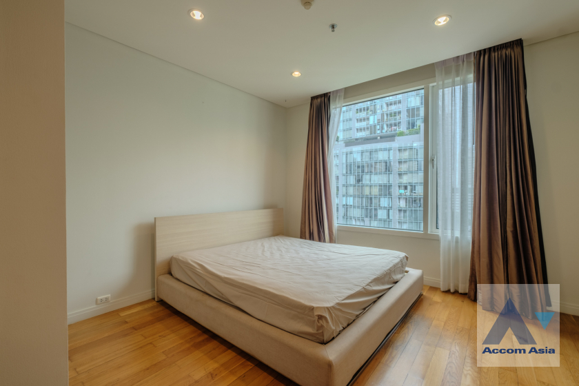 8  4 br Condominium for rent and sale in Silom ,Bangkok BTS Sala Daeng - MRT Silom at Royal Saladaeng AA30099