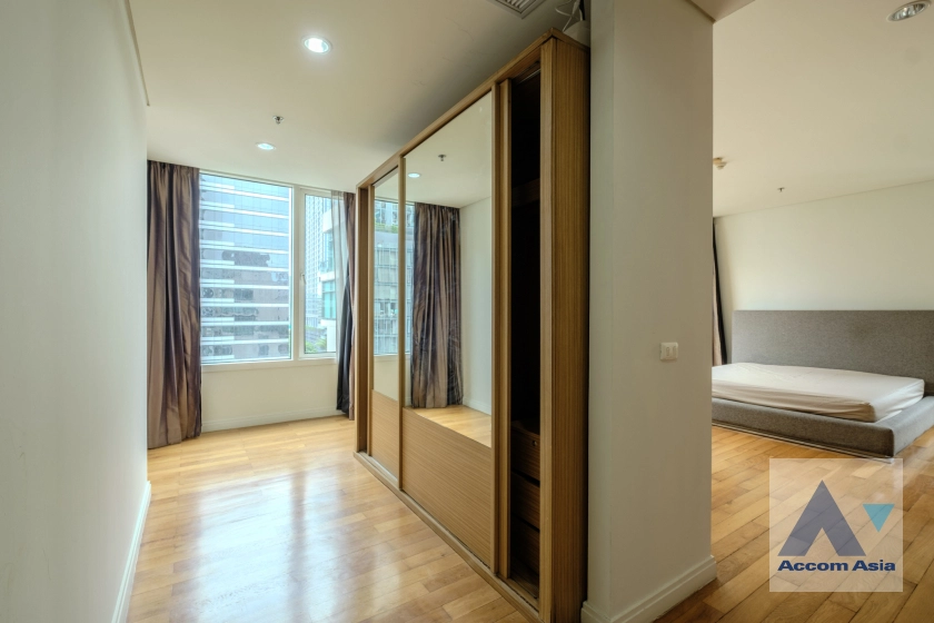 14  4 br Condominium for rent and sale in Silom ,Bangkok BTS Sala Daeng - MRT Silom at Royal Saladaeng AA30099