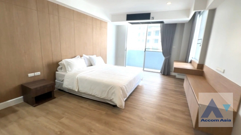 6  4 br Apartment For Rent in Sukhumvit ,Bangkok BTS Asok - MRT Sukhumvit at Newly renovated modern style living place AA30102