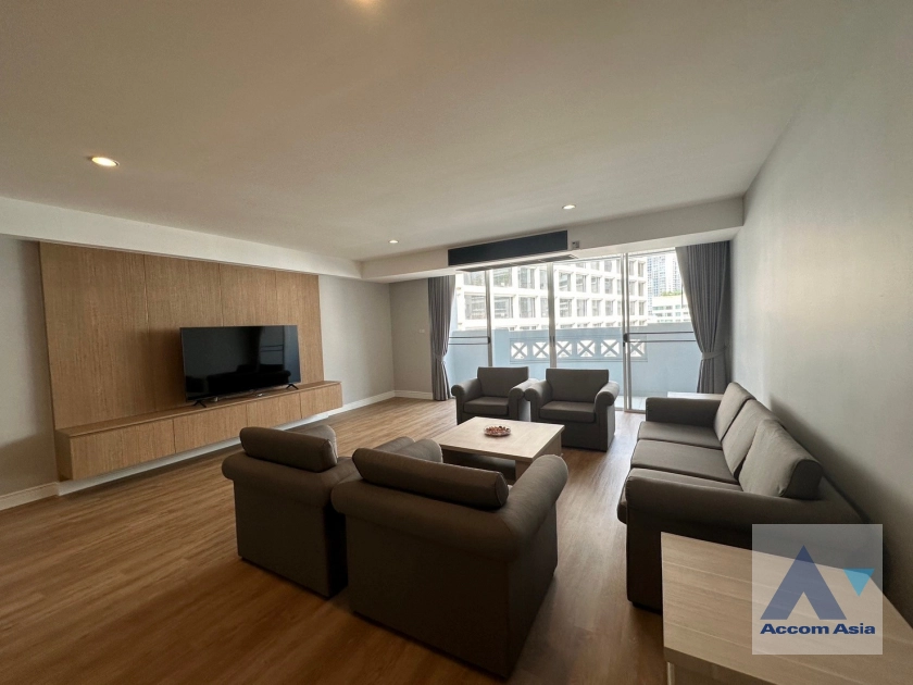  2  4 br Apartment For Rent in Sukhumvit ,Bangkok BTS Asok - MRT Sukhumvit at Newly renovated modern style living place AA30102