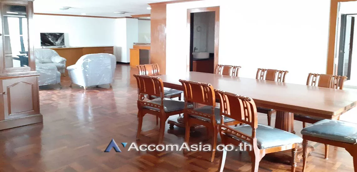  3 Bedrooms  Condominium For Rent in Sukhumvit, Bangkok  near BTS Phrom Phong (AA30104)