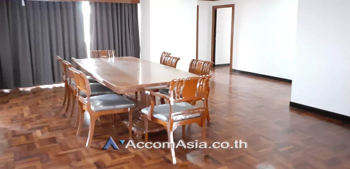  3 Bedrooms  Condominium For Rent in Sukhumvit, Bangkok  near BTS Phrom Phong (AA30104)