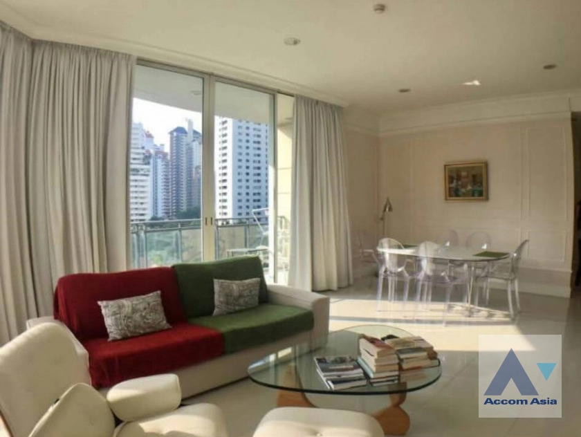  3 Bedrooms  Condominium For Rent in Sukhumvit, Bangkok  near BTS Phrom Phong (AA30109)