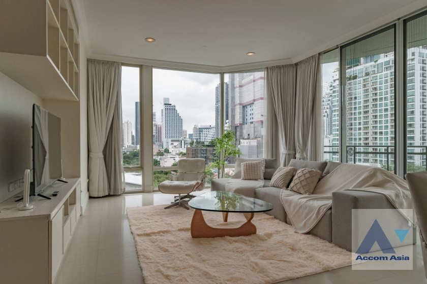  3 Bedrooms  Condominium For Rent in Sukhumvit, Bangkok  near BTS Phrom Phong (AA30109)