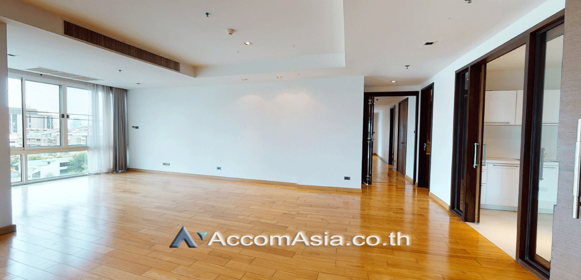 Pet friendly |  4 Bedrooms  Condominium For Rent & Sale in Sukhumvit, Bangkok  near BTS Phrom Phong (AA30114)