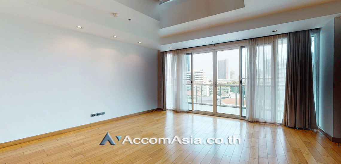 Pet friendly |  4 Bedrooms  Condominium For Rent & Sale in Sukhumvit, Bangkok  near BTS Phrom Phong (AA30114)