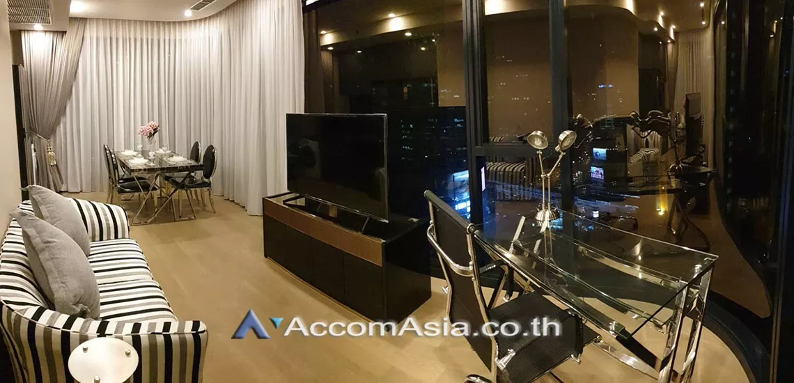  2 Bedrooms  Condominium For Rent in Sukhumvit, Bangkok  near BTS Asok - MRT Sukhumvit (AA30116)