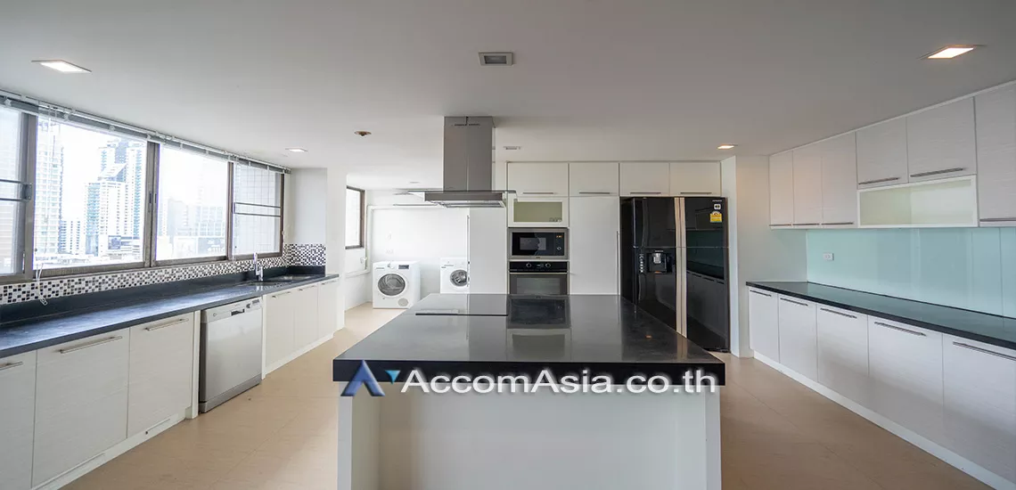 Pet friendly |  4 Bedrooms  Apartment For Rent in Sukhumvit, Bangkok  near BTS Asok - MRT Sukhumvit (AA30123)