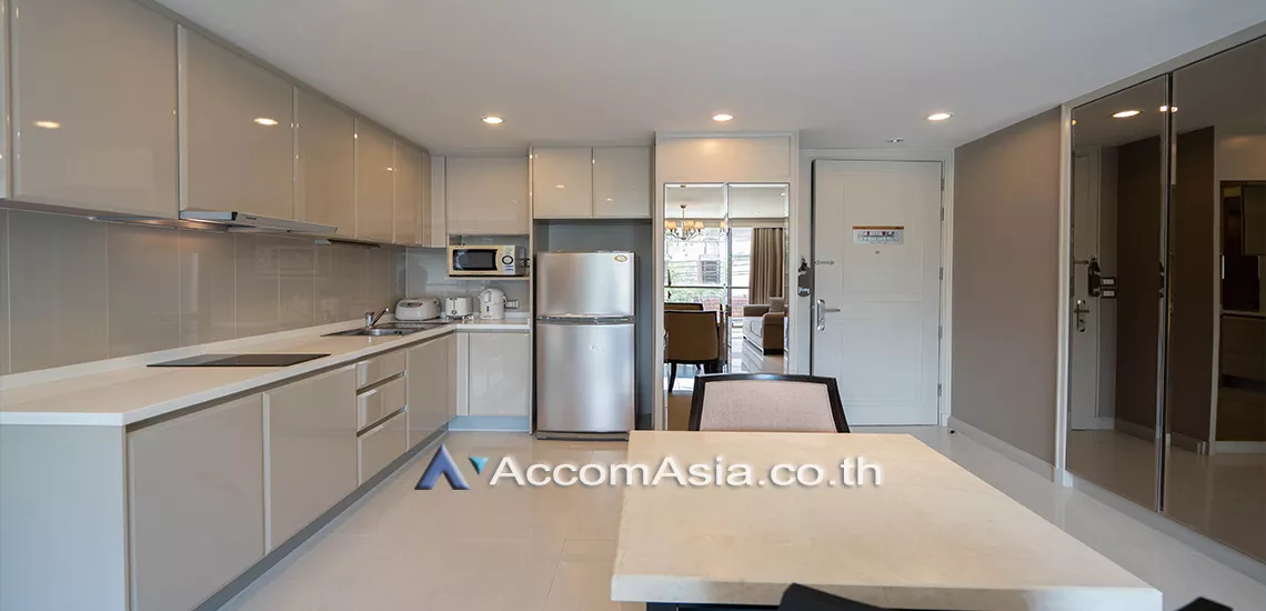  1 Bedroom  Apartment For Rent in Sukhumvit, Bangkok  near BTS Phrom Phong (AA30128)