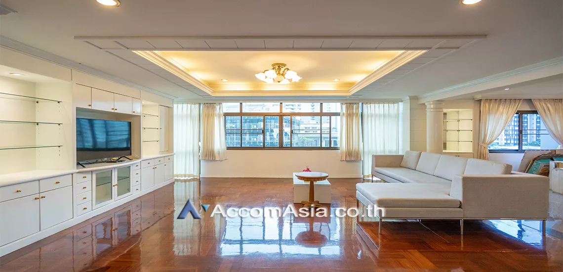 Pet friendly |  3 Bedrooms  Apartment For Rent in Sukhumvit, Bangkok  near BTS Phrom Phong (AA30130)