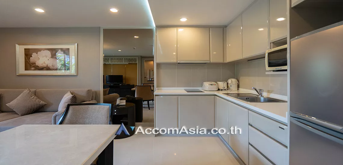  1 Bedroom  Apartment For Rent in Sukhumvit, Bangkok  near BTS Phrom Phong (AA30131)