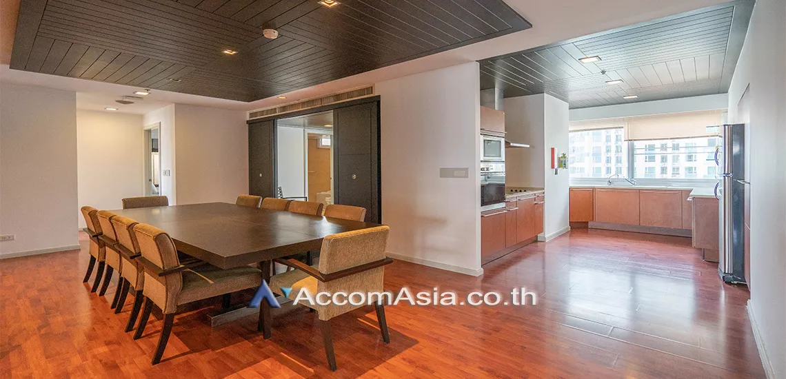  2 Bedrooms  Apartment For Rent in Sukhumvit, Bangkok  near BTS Thong Lo (AA30173)