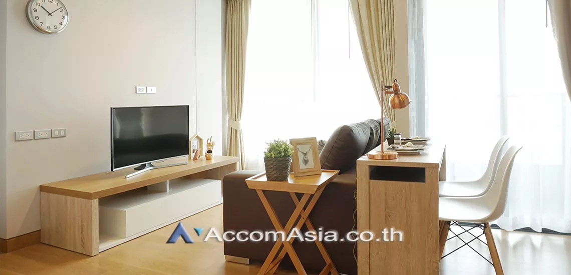  1 Bedroom  Condominium For Rent in Sukhumvit, Bangkok  near BTS Phrom Phong (AA30180)