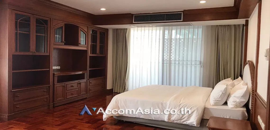 Pet friendly |  4 Bedrooms  Apartment For Rent in Sukhumvit, Bangkok  near BTS Asok - MRT Sukhumvit (AA30181)