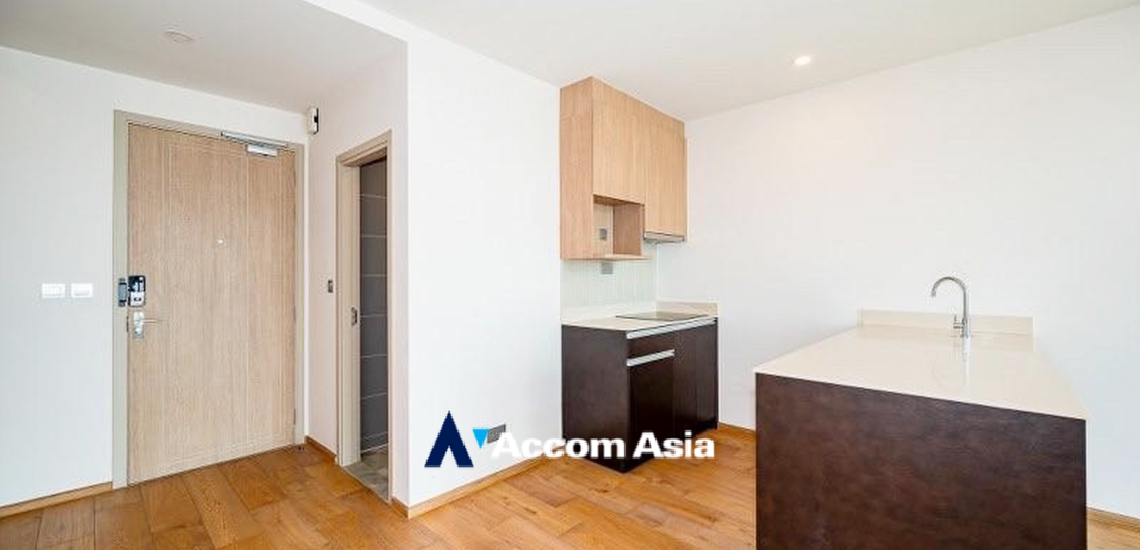 Duplex Condo |  2 Bedrooms  Condominium For Rent & Sale in Ploenchit, Bangkok  near BTS Chitlom (AA30187)