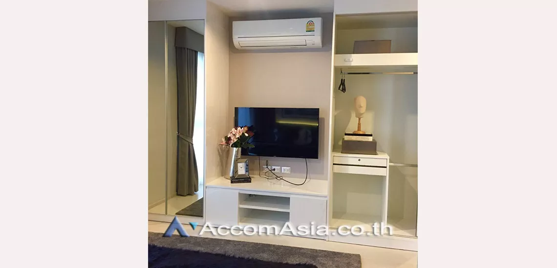  2 Bedrooms  Condominium For Rent in Sukhumvit, Bangkok  near BTS Ekkamai (AA30188)