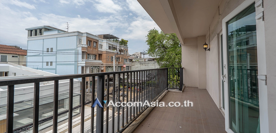 5  3 br Apartment For Rent in Sukhumvit ,Bangkok BTS Ekkamai at Spacious Room AA30221