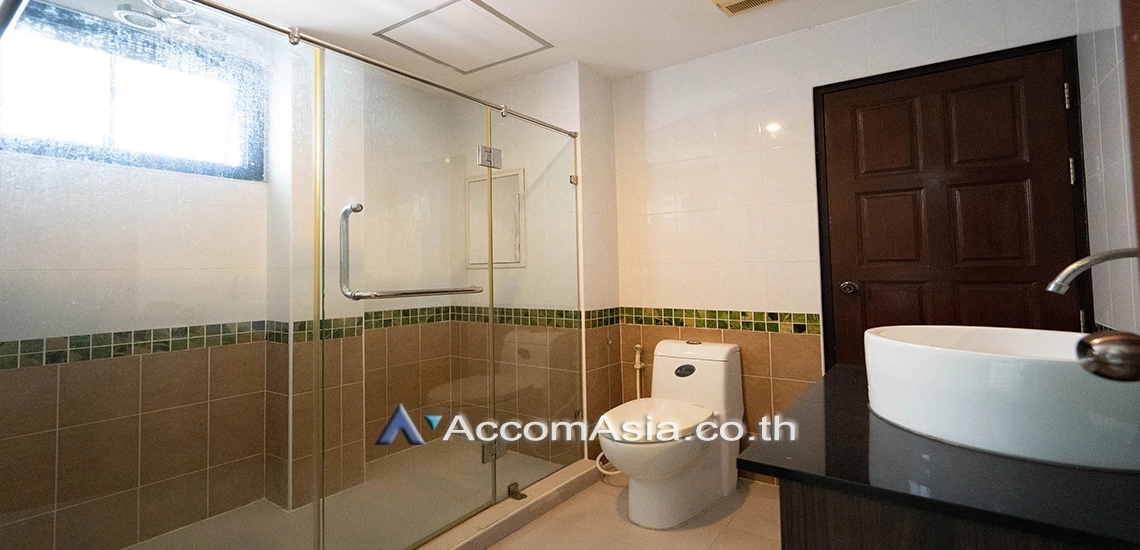 12  3 br Apartment For Rent in Sukhumvit ,Bangkok BTS Ekkamai at Spacious Room AA30221