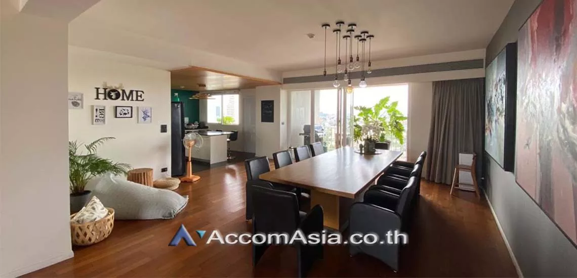 Big Balcony, Pet friendly |  4 Bedrooms  Condominium For Rent in Sukhumvit, Bangkok  near BTS Ekkamai (AA30227)