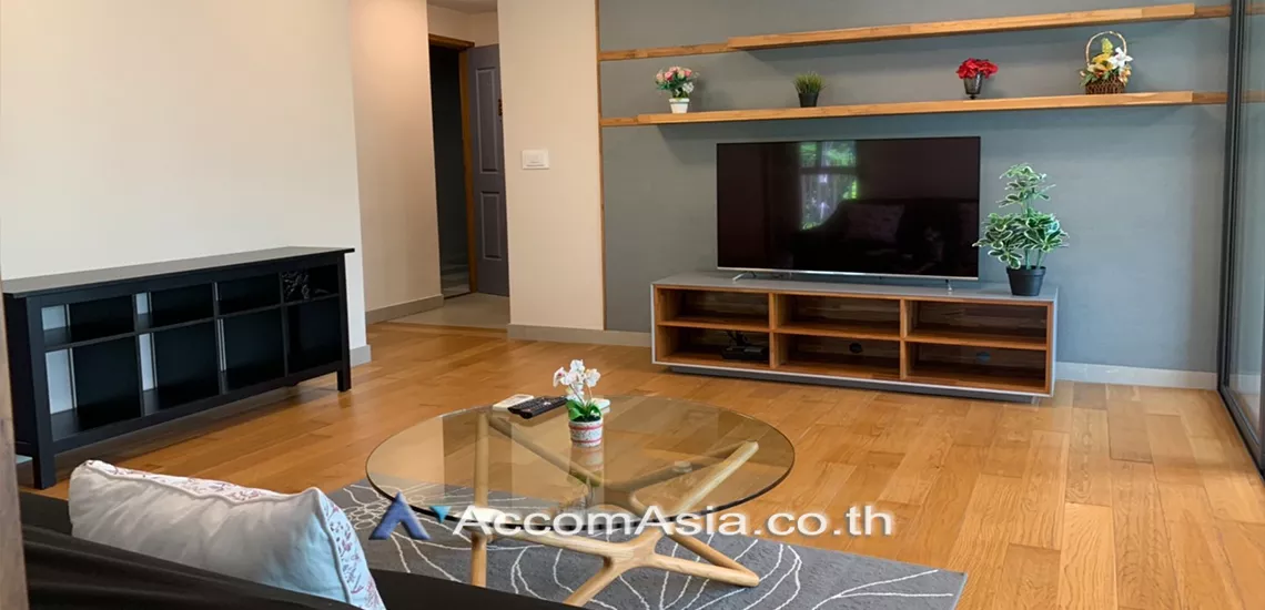  2 Bedrooms  Apartment For Rent in Sukhumvit, Bangkok  near BTS Phrom Phong (AA30228)