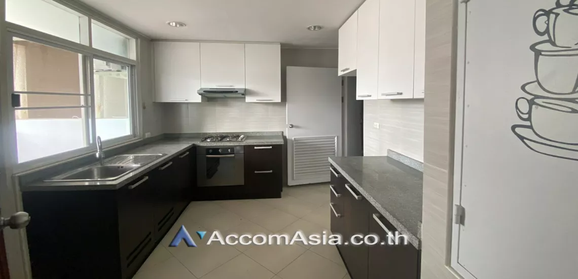  3 Bedrooms  Condominium For Rent in Sukhumvit, Bangkok  near BTS Thong Lo (AA30229)