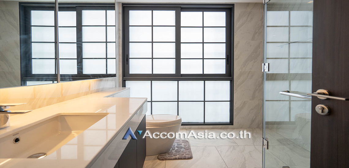 23  4 br Townhouse for rent and sale in Sukhumvit ,Bangkok BTS Asok - MRT Sukhumvit at Quarter 31 AA30237