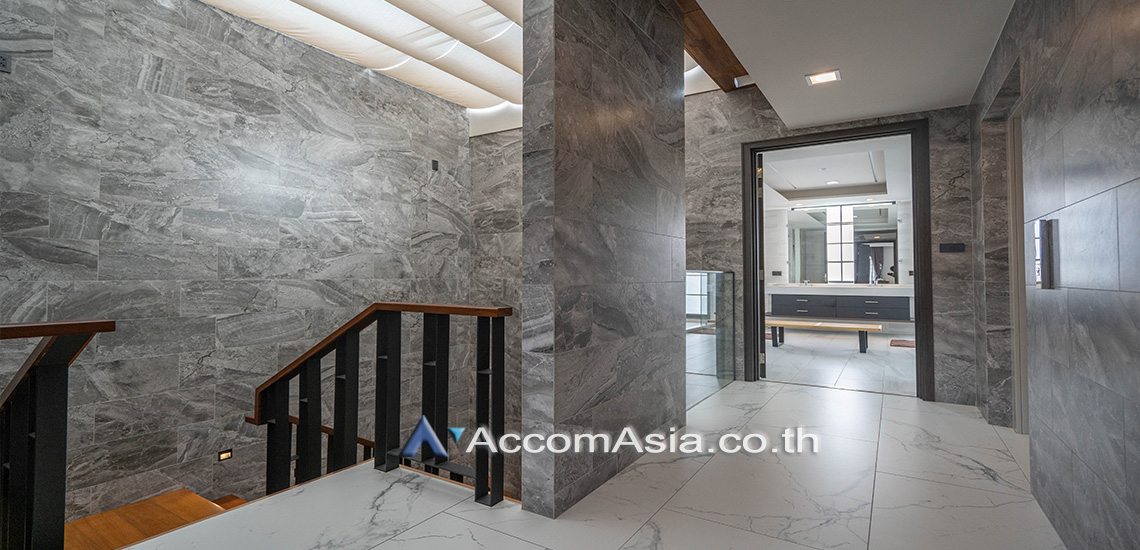 11  4 br Townhouse for rent and sale in Sukhumvit ,Bangkok BTS Asok - MRT Sukhumvit at Quarter 31 AA30237