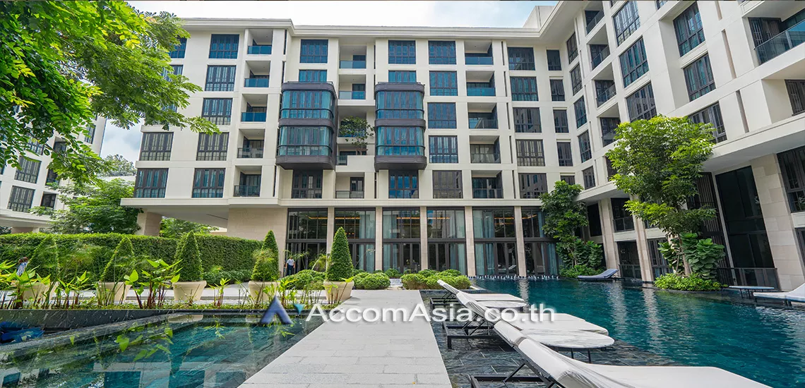  1 Bedroom  Condominium For Rent in Sukhumvit, Bangkok  near BTS Ekkamai (AA30241)