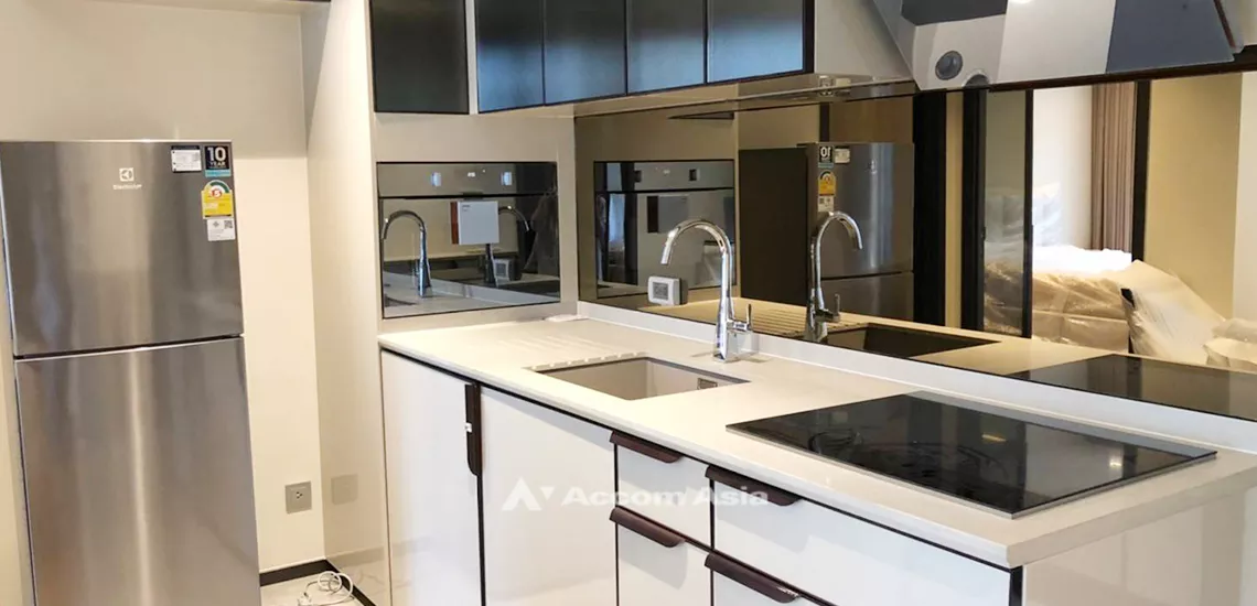  2 Bedrooms  Condominium For Rent in Sukhumvit, Bangkok  near BTS Ekkamai (AA30256)