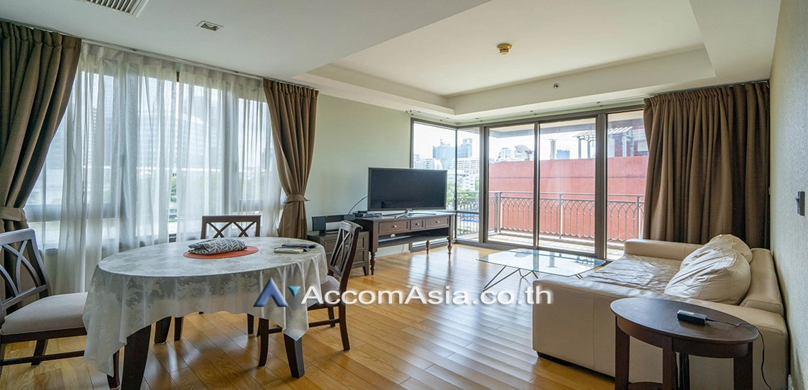  2 Bedrooms  Condominium For Rent in Ploenchit, Bangkok  near BTS Ploenchit - MRT Lumphini (AA30259)