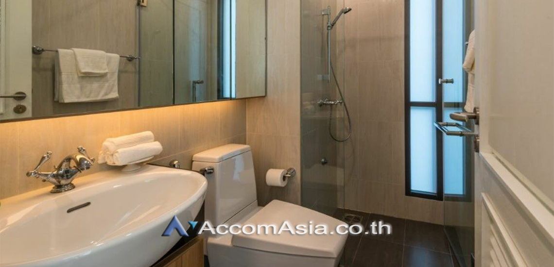 9  2 br Apartment For Rent in Ploenchit ,Bangkok BTS Ploenchit at Step to Lumpini Park AA30264