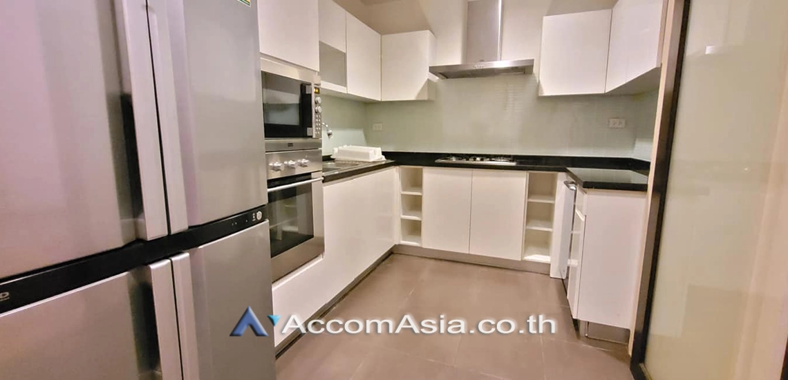 Pet friendly |  2 Bedrooms  Apartment For Rent in Sukhumvit, Bangkok  near BTS Thong Lo (AA30268)