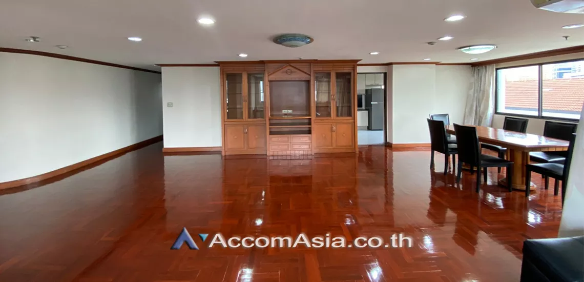 Pet friendly |  2 Bedrooms  Apartment For Rent in Sukhumvit, Bangkok  near BTS Phrom Phong (AA30272)