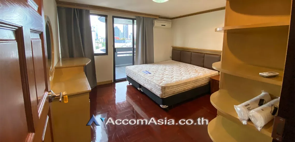 Pet friendly |  2 Bedrooms  Apartment For Rent in Sukhumvit, Bangkok  near BTS Phrom Phong (AA30272)